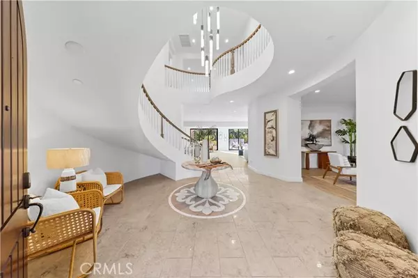 Irvine, CA 92602,111 great oak