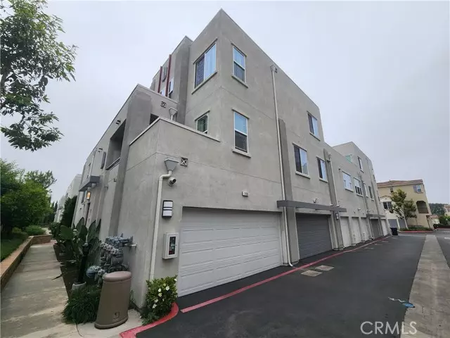 106 Macintosh Way, Upland, CA 91786