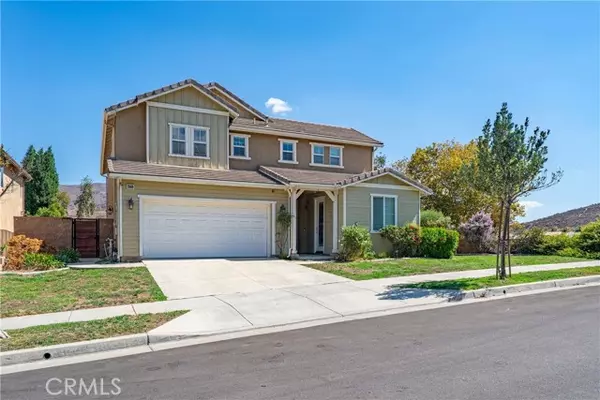 Corona, CA 92883,25418 Singleleaf Street