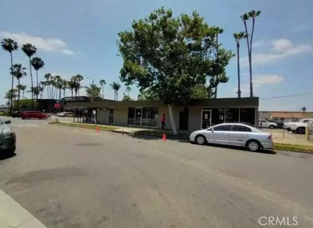 1535 E 1st St, Santa Ana, CA 92701