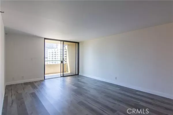 Los Angeles, CA 90015,600 W 9th #1114