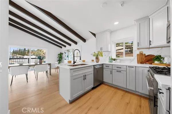 Los Angeles, CA 90068,2838 Lambert