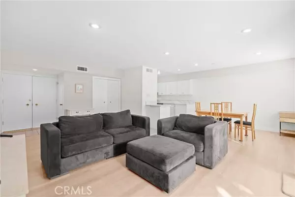 Pasadena, CA 91101,395 S Oakland Avenue #104