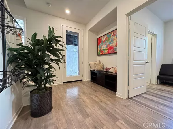 Irvine, CA 92618,129 Cadence