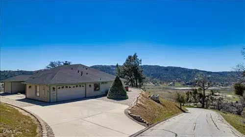 27200 Barkes Way, Tehachapi, CA 93561