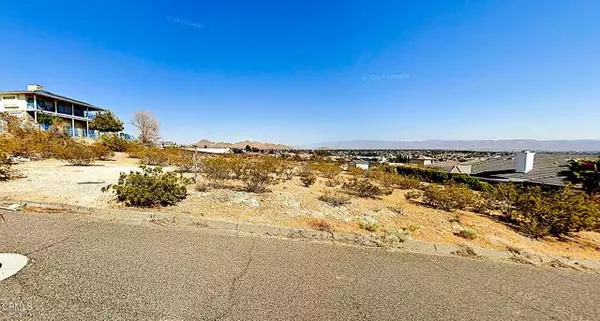 16513 Tuscola Road, Apple Valley, CA 92307