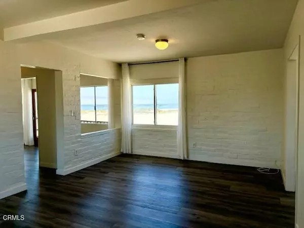 Oxnard, CA 93035,3289 Ocean Drive #3