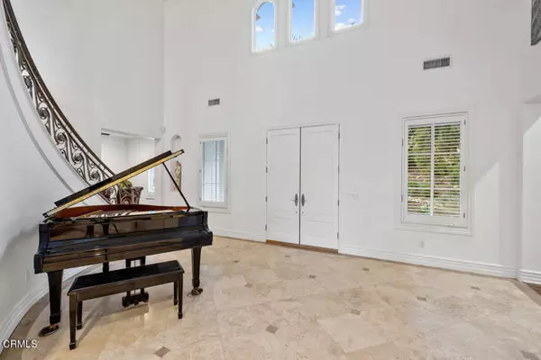 Ojai, CA 93023,12986 Macdonald Drive