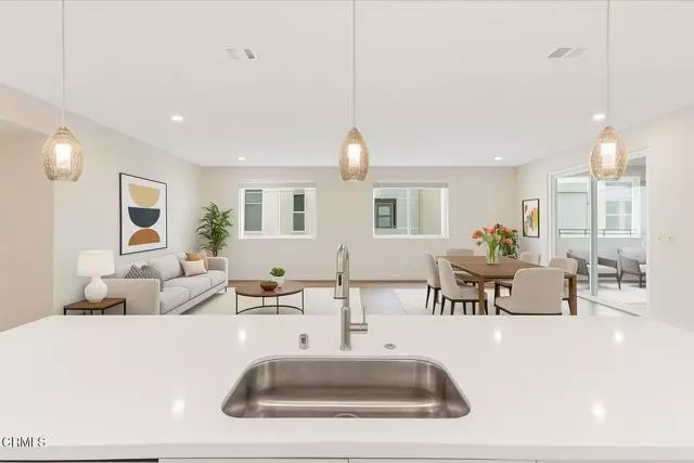 Oxnard, CA 93036,2830 Wagon Wheel Road #304