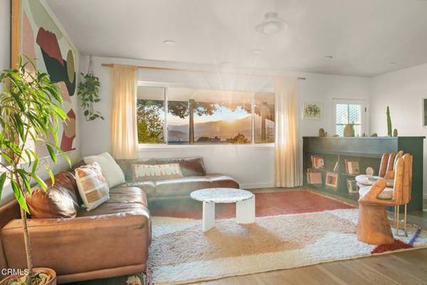 80 Watkins Way, Oak View, CA 93022