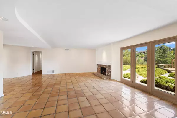 Camarillo, CA 93010,947 Camino Concordia