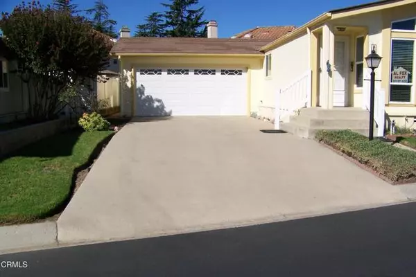 975 W Telegraph Road #38, Santa Paula, CA 93060