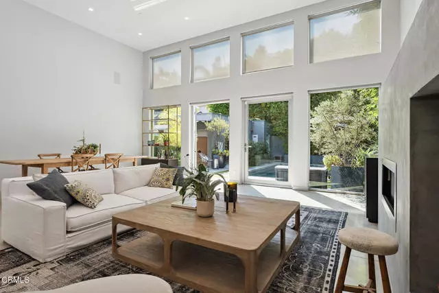 329 Westbourne Drive, West Hollywood, CA 90048