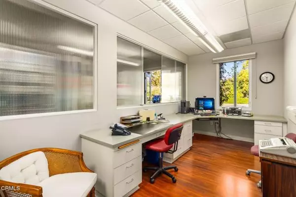 Ojai, CA 93023,407 Bryant Circle