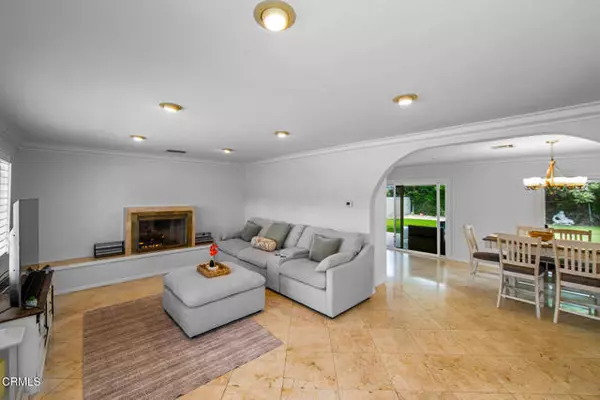 West Hills (los Angeles), CA 91307,6552 Neddy Avenue