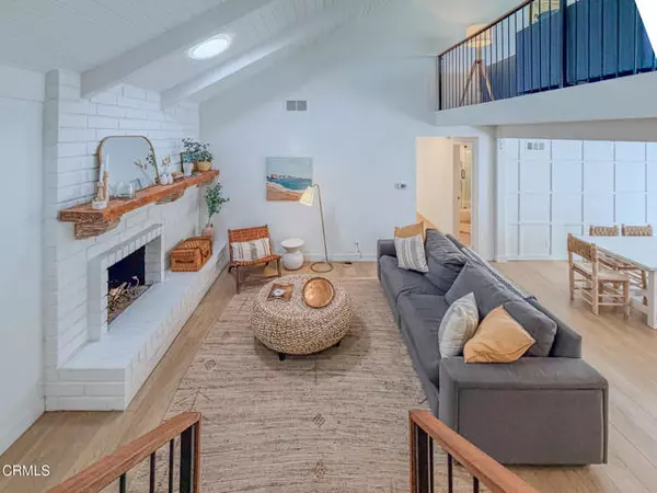 Oxnard, CA 93035,4954 Dolphin Way