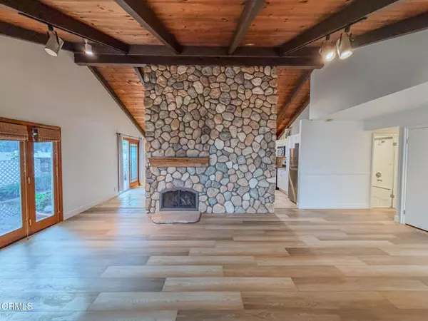 Oxnard, CA 93035,5142 Sandpiper Way