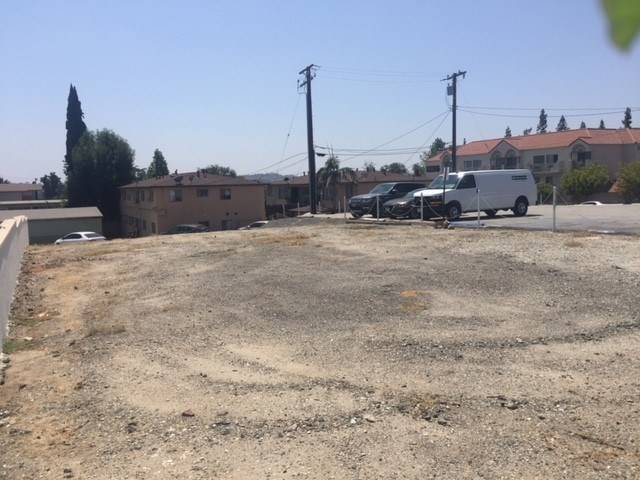 La Habra, CA 90631,150 W Whittier Boulevard