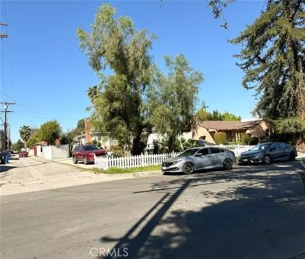 5617 Cedros Avenue, Van Nuys (los Angeles), CA 91411