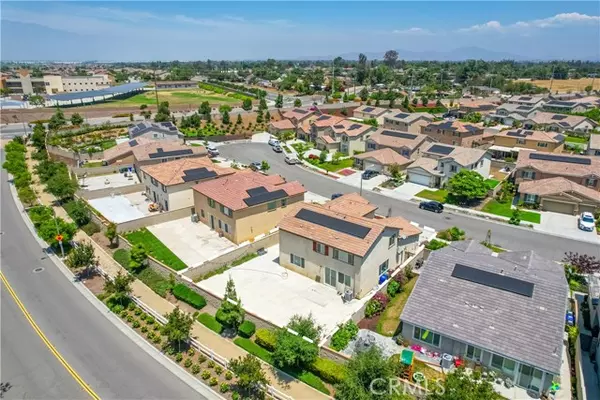 Jurupa Valley, CA 91752,6859 Cache Creek Way