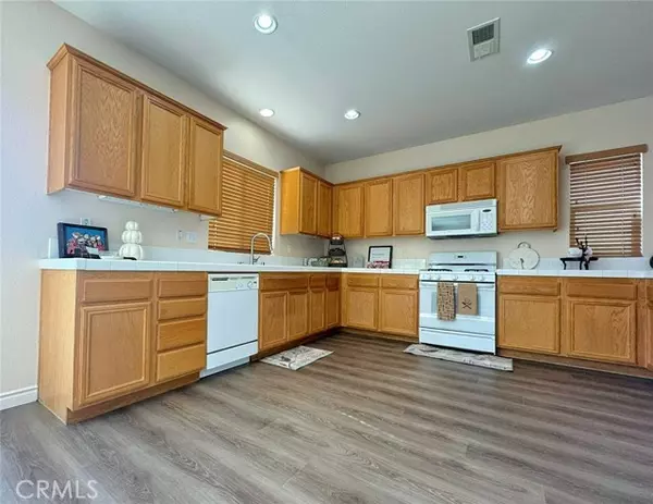 Perris, CA 92571,1011 Whimbrel Way