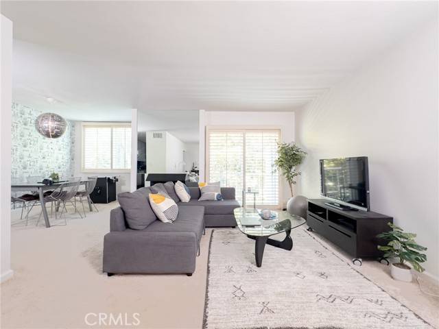 West Hollywood, CA 90069,927 N Kings Road #212