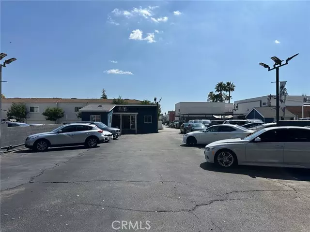 2748 E Colorado Boulevard, Pasadena, CA 91107