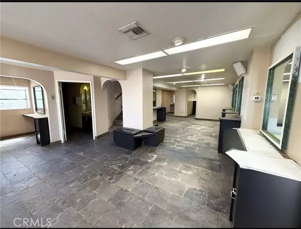 Sierra Madre, CA 91024,94 N Baldwin Avenue