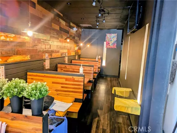 Woodland Hills (los Angeles), CA 91364,Address not disclosed