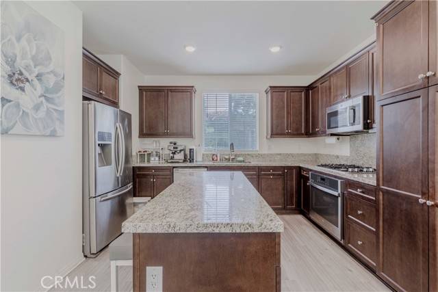 Eastvale, CA 92880,14533 Verona Place