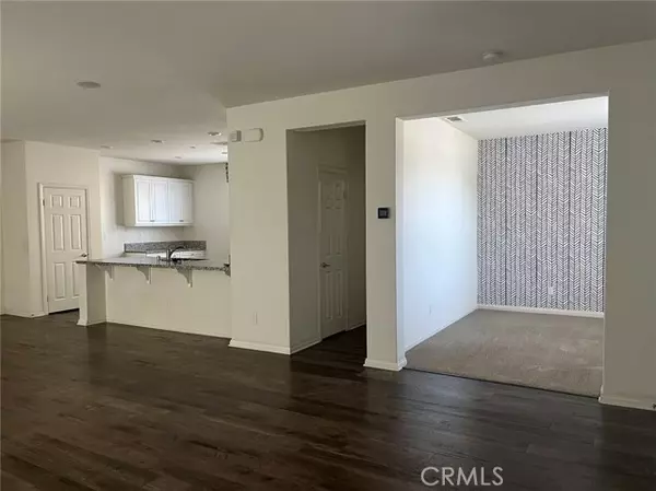 Eastvale, CA 92880,13084 Irisbend Avenue