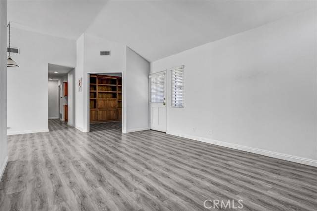 Irvine, CA 92606,17 Gladstone