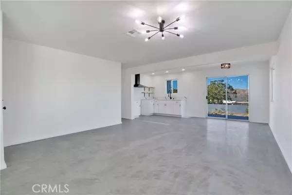 Joshua Tree, CA 92252,61638 La Jolla Drive