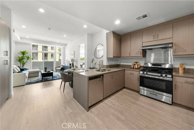168 S Monterey Street #511, Alhambra, CA 91801