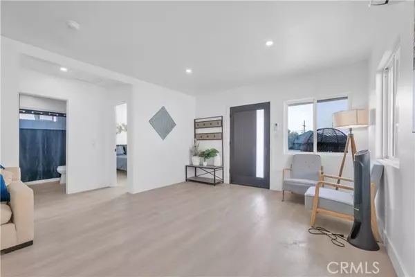 Los Angeles, CA 90065,3115 Arvia Street #1A