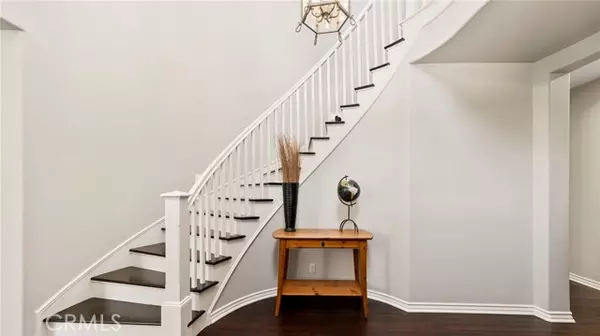 Altadena, CA 91001,637 Chaparral Court