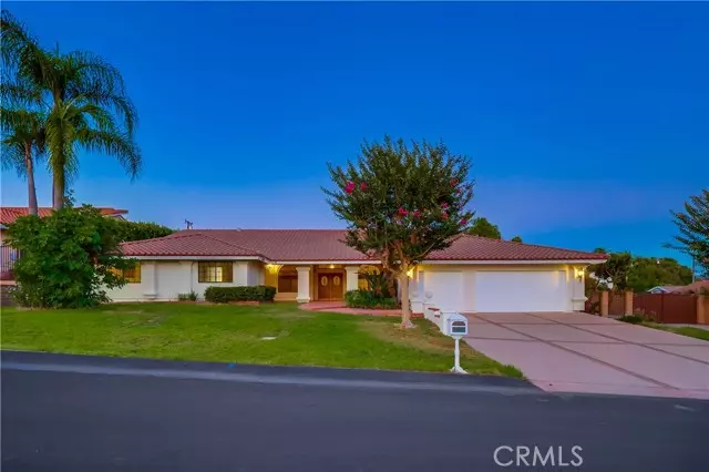 Walnut, CA 91789,722 Casa Loma Lane