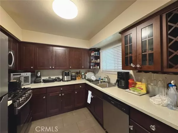 Montclair, CA 91763,9382 Shadowood Drive