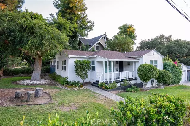 252 E Scenic Dr, Monrovia, CA 91016