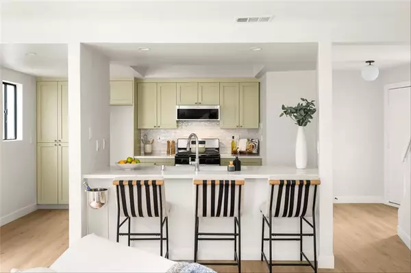 Redondo Beach, CA 90278,18204 Kingsdale