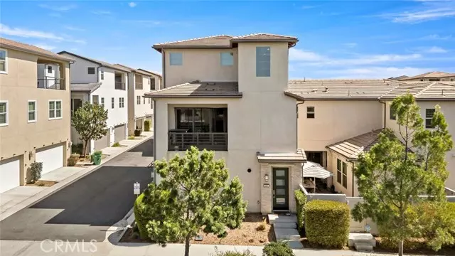 185 Frame, Irvine, CA 92618