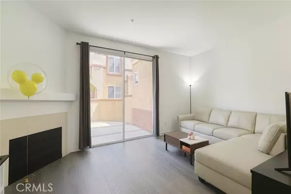 Lake Forest (el Toro), CA 92610,56 Anacapa #130