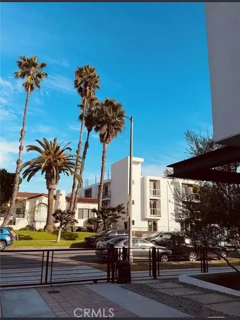 807 N Detroit Street, Los Angeles, CA 90046