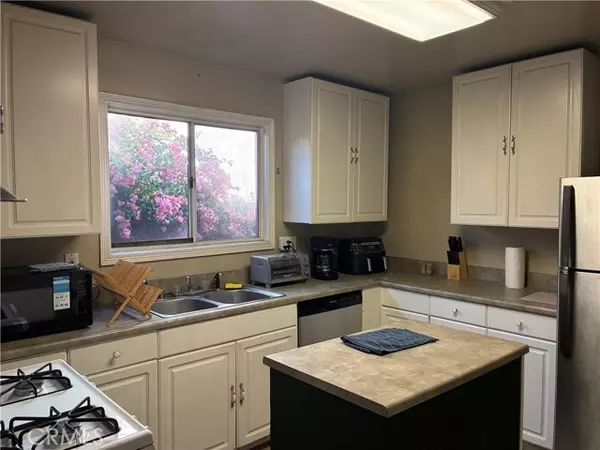 Silver Lake, CA 90026,3457 Plata Street