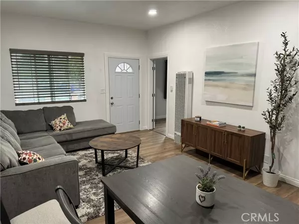 Los Angeles, CA 90011,533 E 36th