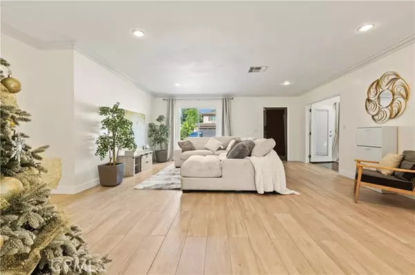 Arcadia, CA 91006,218 E Haven