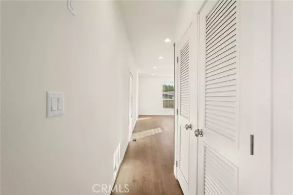 Glendora, CA 91740,732 E Route 66 #26