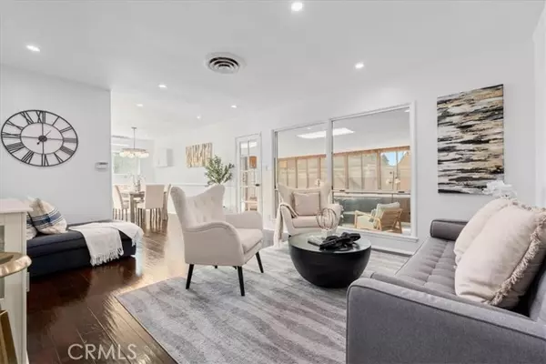 Reseda (los Angeles), CA 91335,8131 Garden Grove