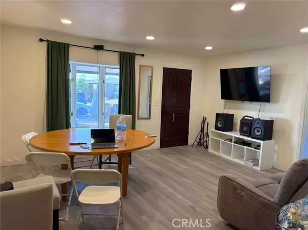 Fullerton, CA 92831,1105 E Walnut