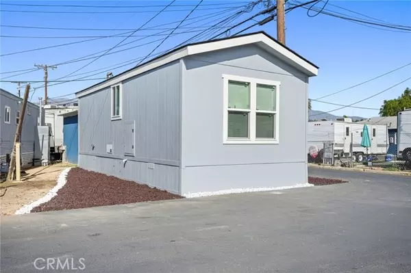 525 Palm Ave #30, Beaumont, CA 92223